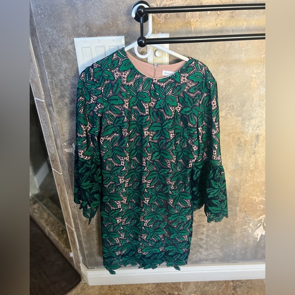 Women’s Shift Dress - Picture 3 of 5